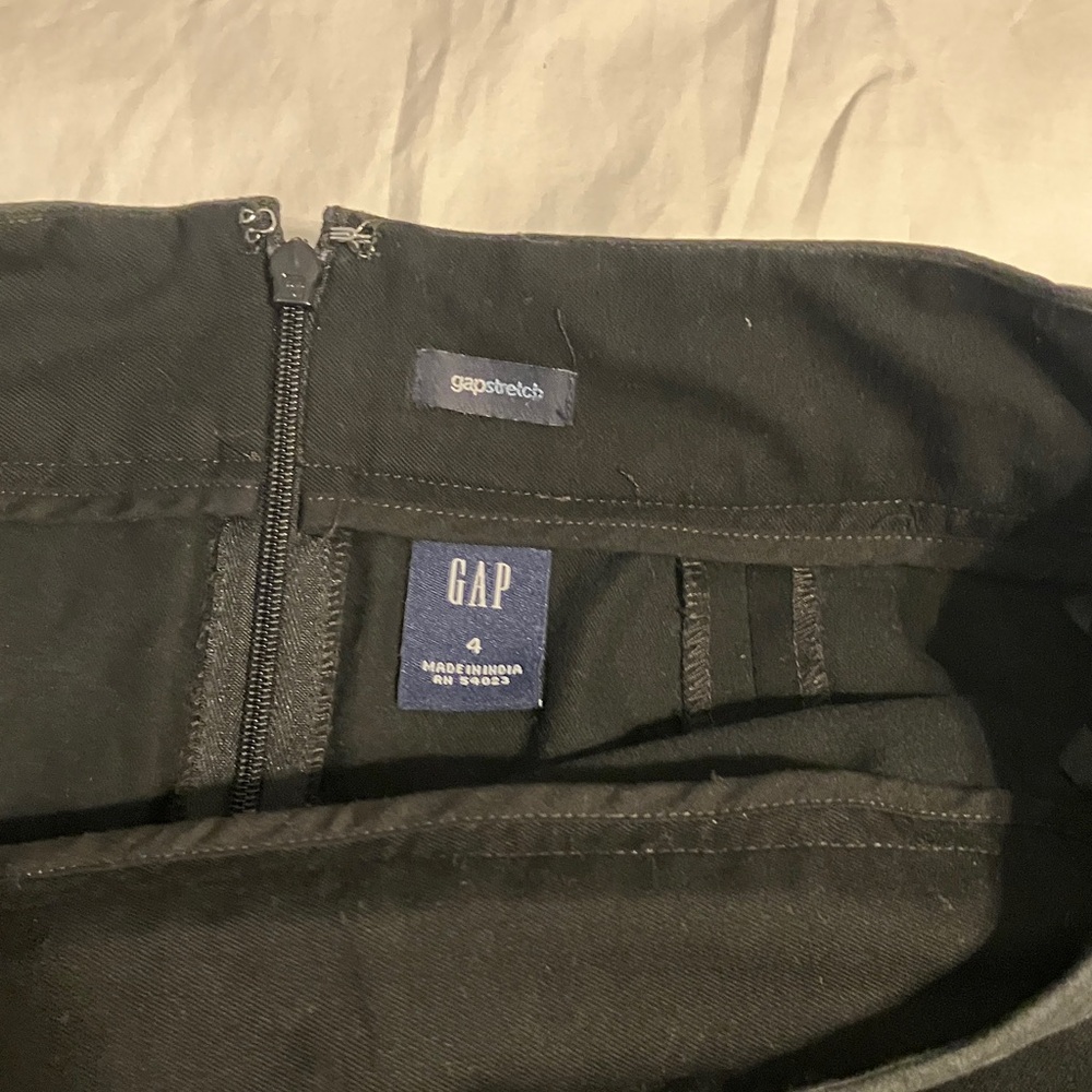 GAP Sleek Black Pencil Skirt